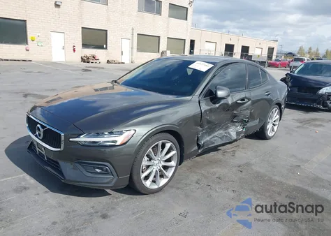 2021 Volvo S60 T5 Momentum из США, поврежденный, VIN 7JR102FK5MG096604